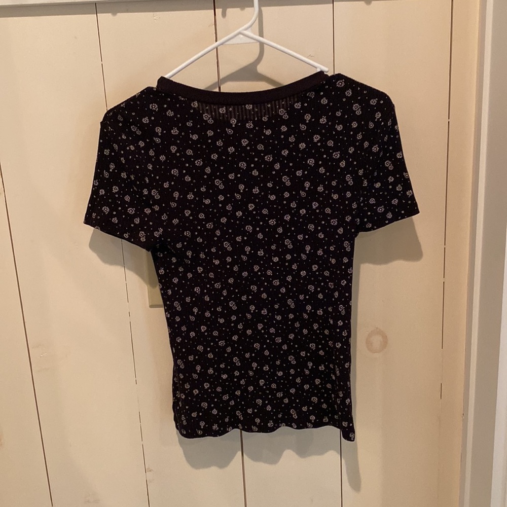 Shirt - Picture 3 of 4
